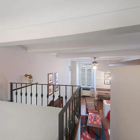 Monolocale Daneri 72 * Bonassola