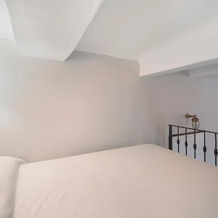 Monolocale Daneri 72 *